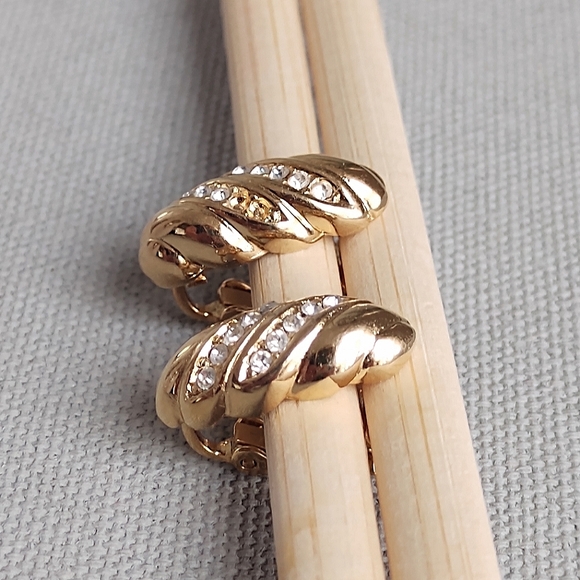 DIOR | Gold Plated with Clear Stones Clip On Earrings | Vintage - Picture 3 of 12